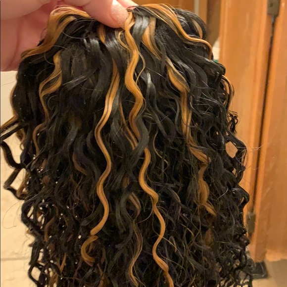 Women’s ponytail - Picture 5 of 8